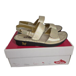 Alegria Clogs Sandals Womens Sz 6 VER-243 Leather Abalone Nurse Cottagecore